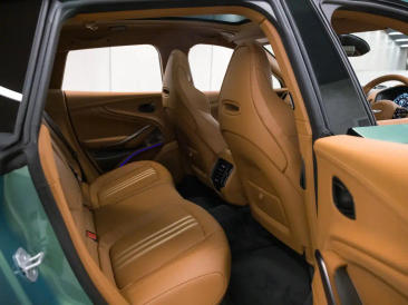 Aston Martin DBX 707 — photo 17