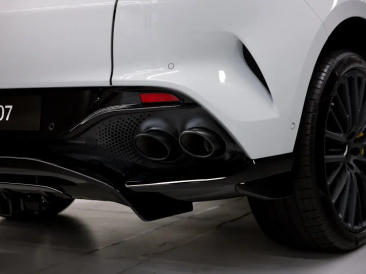 Aston Martin DBX 707 — photo 20