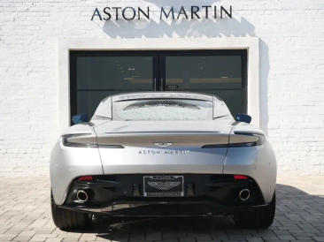 Aston Martin DB12 V8 — photo 25