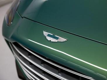Aston Martin DBX 707 — photo 25