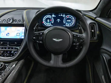 Aston Martin DBX 707 — photo 29