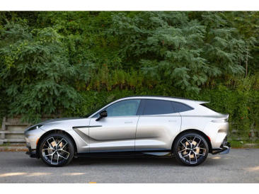 Aston Martin DBX 707 — photo 7