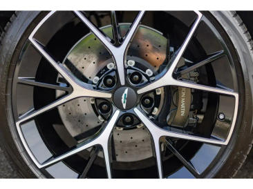 Aston Martin DBX 707 — photo 8
