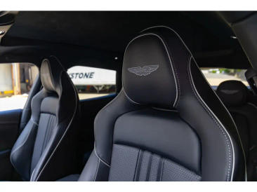 Aston Martin DBX 707 — photo 13