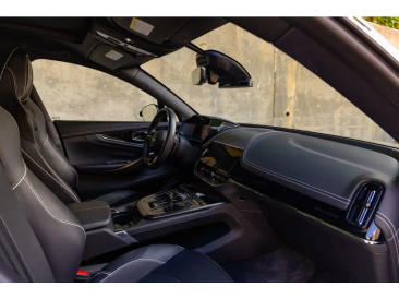 Aston Martin DBX 707 — photo 18