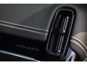 Aston Martin DBX 707 — photo 22
