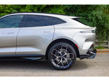 Aston Martin DBX 707 — photo 32
