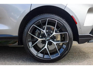 Aston Martin DBX 707 — photo 34