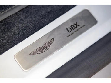 Aston Martin DBX 707 — photo 49