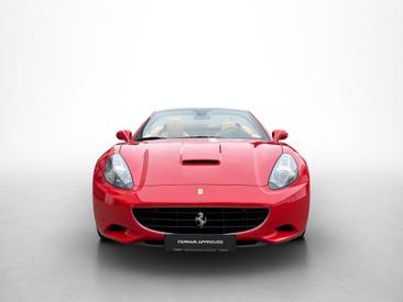 Ferrari California — photo 2