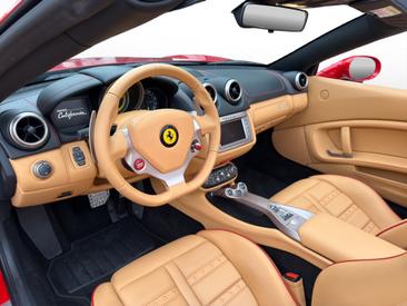 Ferrari California — photo 5