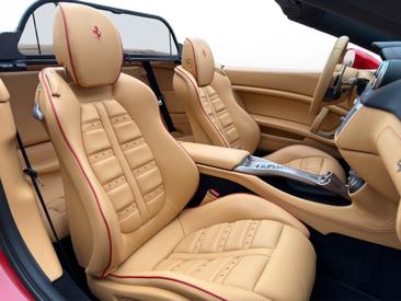 Ferrari California — photo 7