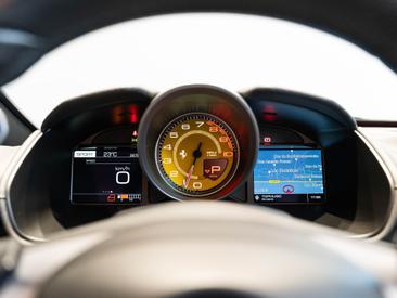 Ferrari Portofino — photo 9