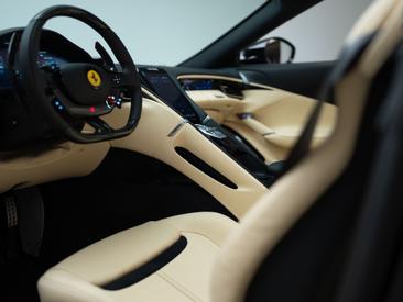 Ferrari Roma Spider — photo 30