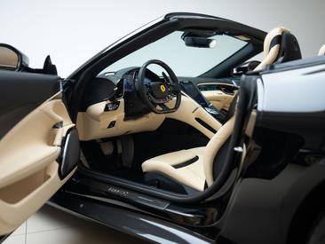 Ferrari Roma Spider — photo 31