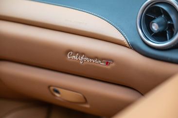 Ferrari California T — photo 15
