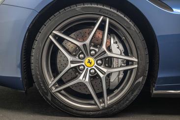 Ferrari California T — photo 31