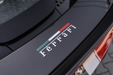 Ferrari SF90 Spider — photo 26
