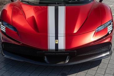 Ferrari SF90 Spider — photo 36