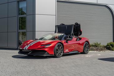 Ferrari SF90 Spider — photo 61