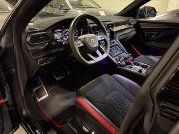 Lamborghini Urus Performante — photo 4