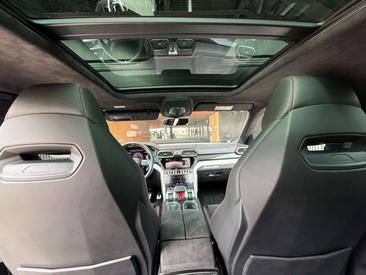 Lamborghini Urus — photo 16
