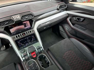 Lamborghini Urus — photo 20