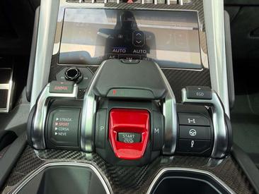 Lamborghini Urus — photo 23