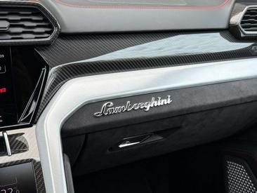 Lamborghini Urus — photo 25