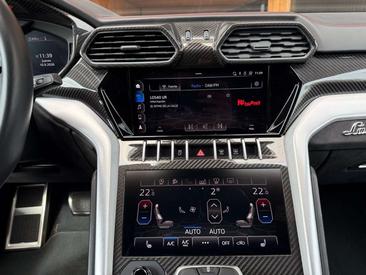 Lamborghini Urus — photo 26