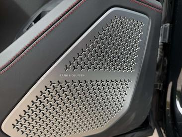 Lamborghini Urus — photo 30