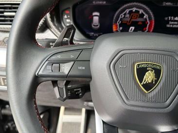 Lamborghini Urus — photo 33