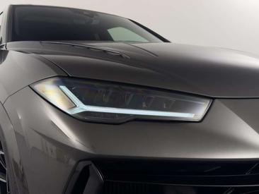 Lamborghini Urus Performante — photo 13