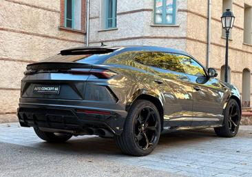 Lamborghini Urus — photo 2