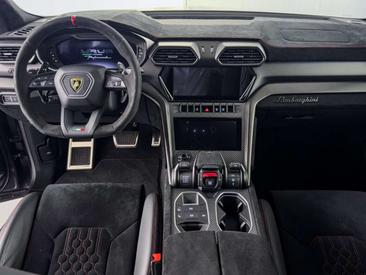Lamborghini Urus Performante — photo 25