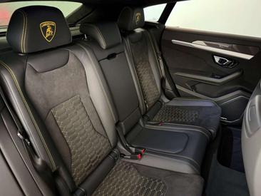 Lamborghini Urus — photo 9