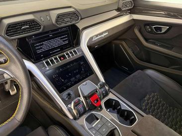 Lamborghini Urus — photo 15