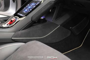 Lamborghini Huracán EVO — photo 23
