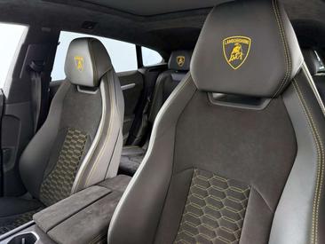 Lamborghini Urus — photo 19