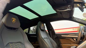 Lamborghini Urus — photo 7