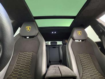 Lamborghini Urus — photo 27