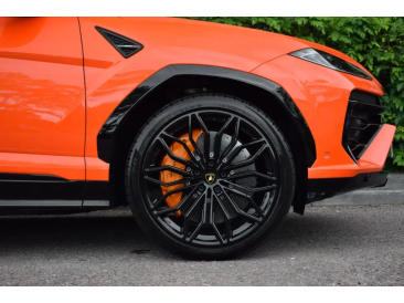 Lamborghini Urus SE 2025 Orange — photo 9