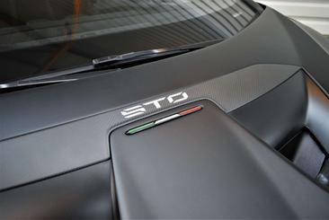 Lamborghini Huracán STO — photo 19