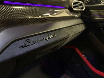 Lamborghini Urus Performante — photo 27
