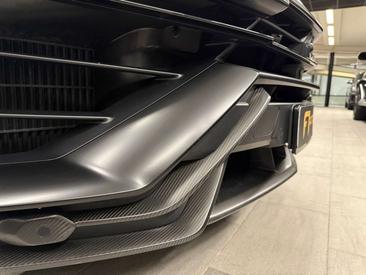 Lamborghini Urus Performante — photo 29