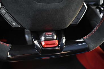 Lamborghini Huracán STO — photo 31