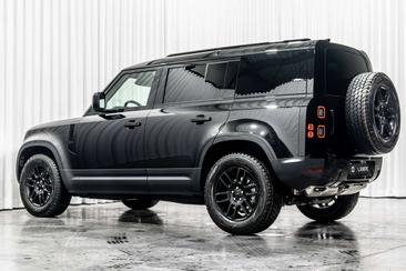 Land Rover Defender 110 Hard Top D250 — photo 11