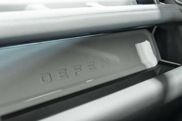 Land Rover Defender 110 Hard Top D250 — photo 39