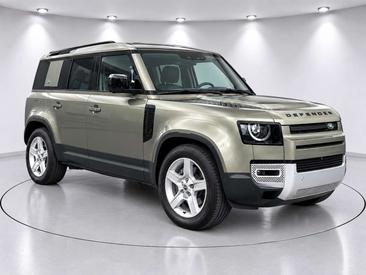 Land Rover Defender 110 P400e — photo 6