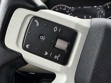 Land Rover Defender 110 P400e — photo 11